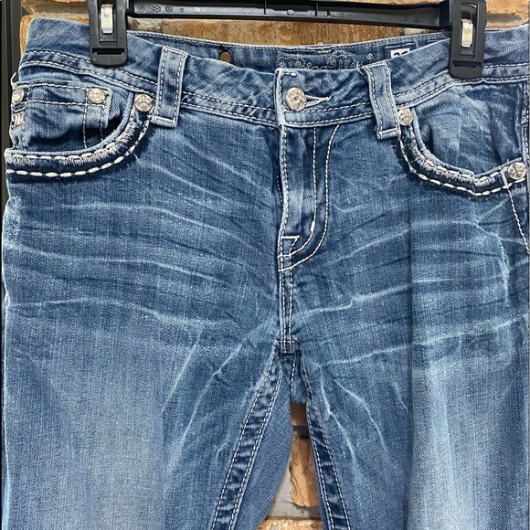 Miss Me Jeans - Picture 2 of 9
